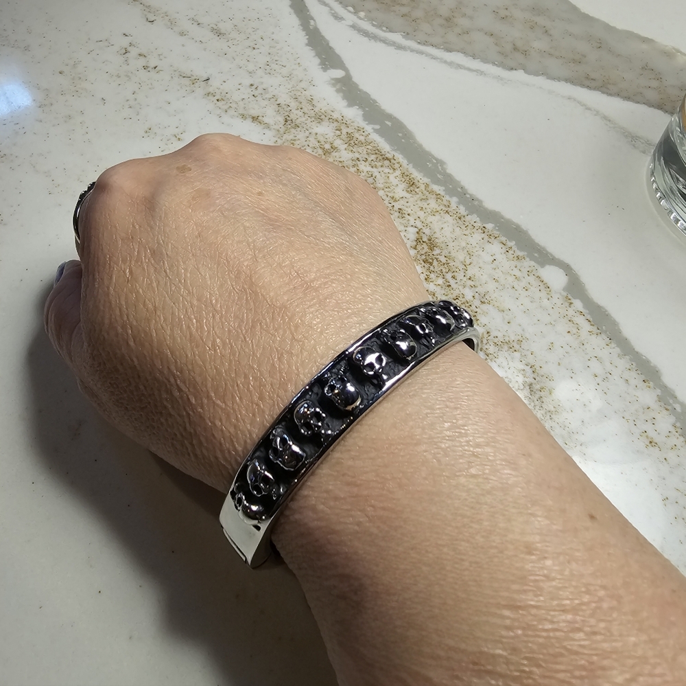 Silver skull cuff bracelet for larger wrists